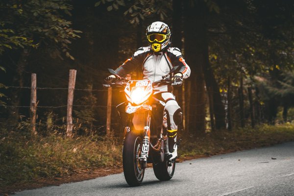 Comment choisir sa moto école ?